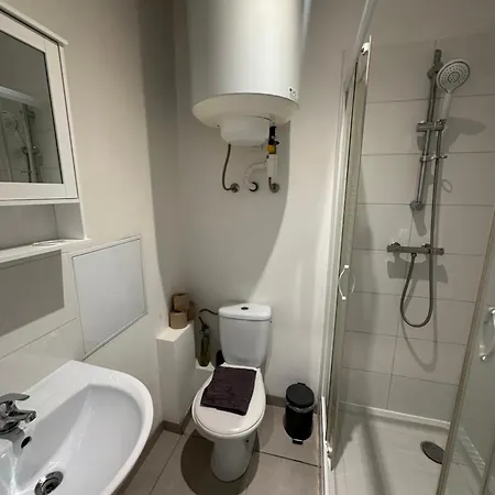 # Le 9 # Joli Neuf, Equipe Centre